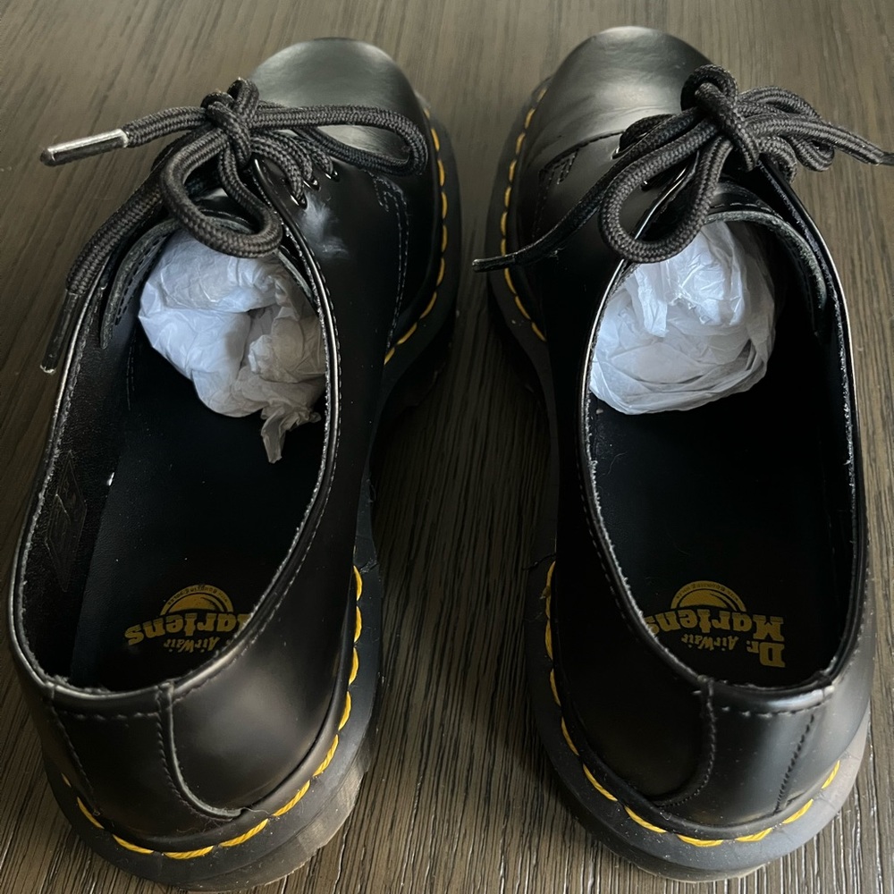 Dr. Martens Black Leather Lace-Up Oxfords Yellow Stitching US Women’s 8 Men’s 7 - Picture 10 of 10